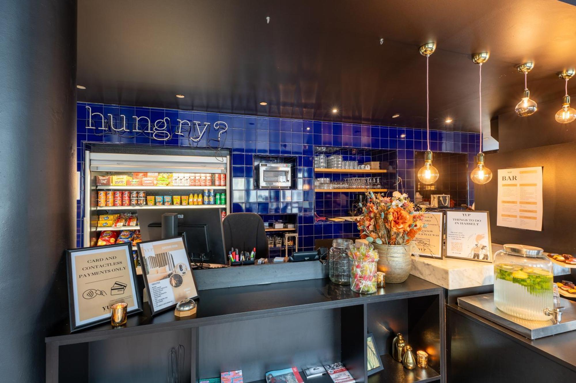域普酒店-不一样的酒店 哈瑟尔特 外观 照片
